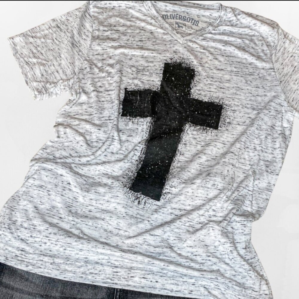 Olive & Otis Splattered Cross V-neck Short Sleeve Tshirt Size Medium